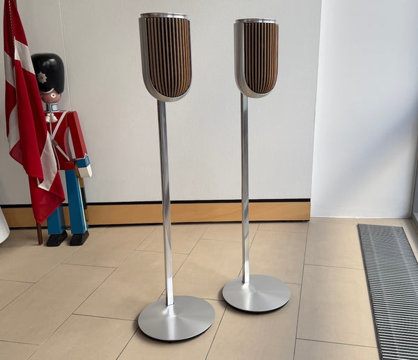 Beolab 8 <br>Aktivlautsprecher<br>natural / oak (2025)