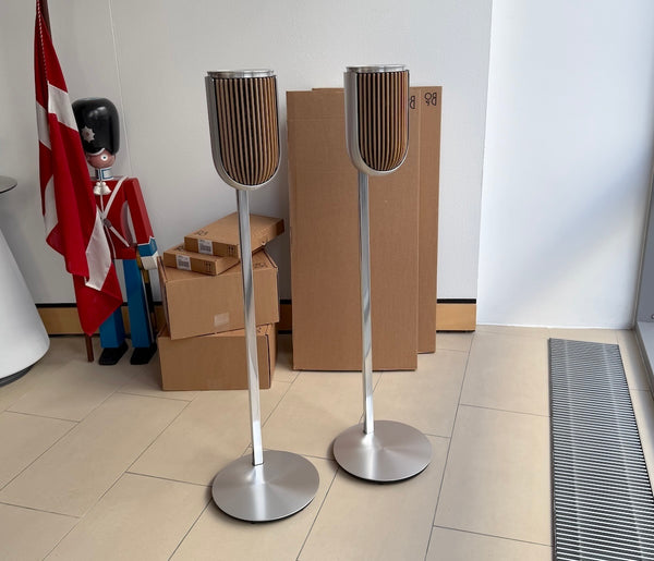 Beolab 8 <br>Aktivlautsprecher<br>natural / oak (2025)