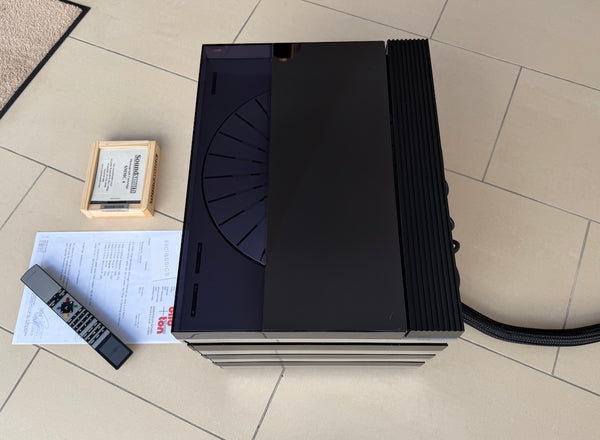 BeoSystem 7000<br>Audio System<br>silber (1992)