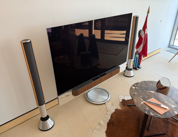 BeoVision Theatre 77<br>4K HDR OLED-Smart-TV<br>natural / oak (2023)
