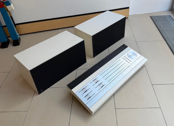 BeoMaster 2000 <br>mit BeoVox 3702<br>weiß (1974)
