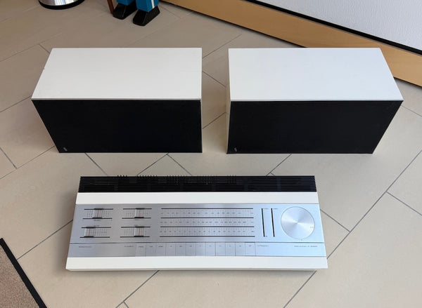 BeoMaster 2000 <br>mit BeoVox 3702<br>weiß (1974)