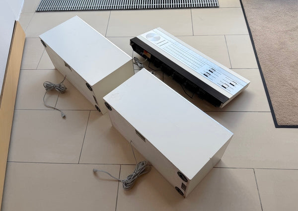 BeoMaster 2000 <br>mit BeoVox 3702<br>weiß (1974)