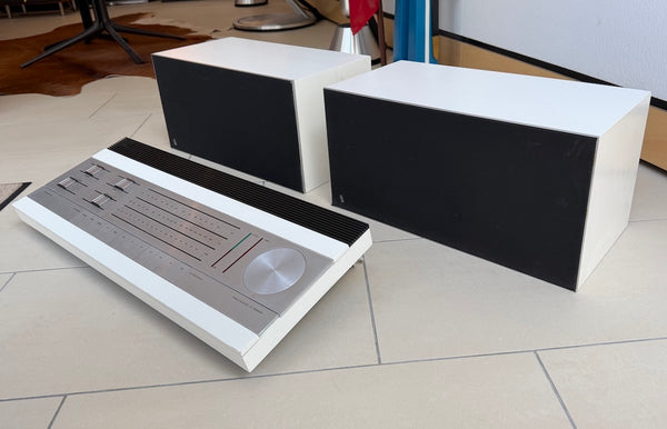 BeoMaster 2000 <br>mit BeoVox 3702<br>weiß (1974)
