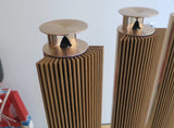 BeoLab 18 <br>Aktivlautsprecher <br>brass tone / smoked oak (2021)