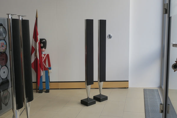 BeoLab 8000 <br>Aktivlautsprecher <br>silber/schwarz (1995)