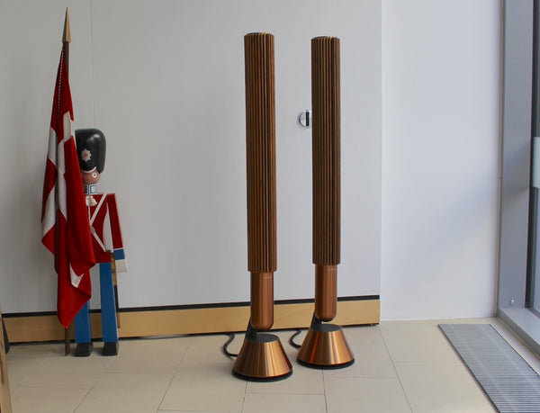 Beolab 28 <br>Aktivlautsprecher<br>bronze tone / walnut (2022)