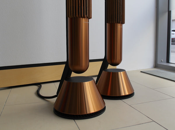 Beolab 28 <br>Aktivlautsprecher<br>bronze tone / walnut (2022)