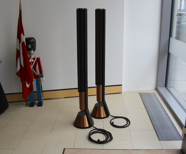 Beolab 28 <br>Aktivlautsprecher<br>bronze tone / walnut (2022)