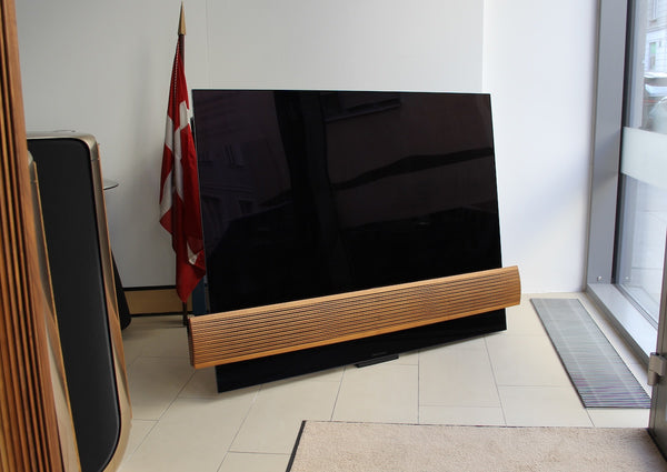 BeoVision Eclipse 65 MK2<br>4K HDR OLED-Smart-TV<br>bronze tone / walnut (2022)