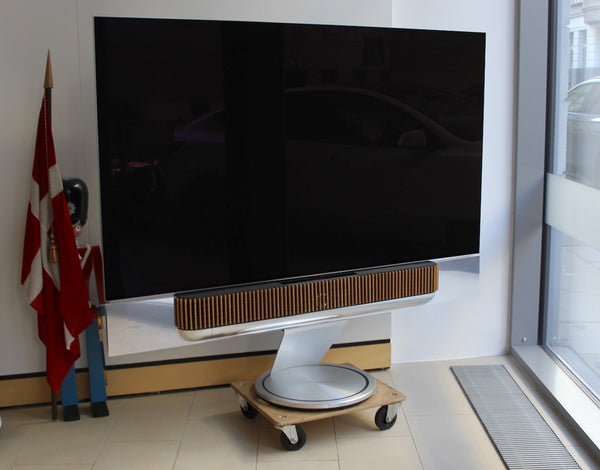 BeoVision Theatre 77<br>4K HDR OLED-Smart-TV<br>natural / oak (2023)