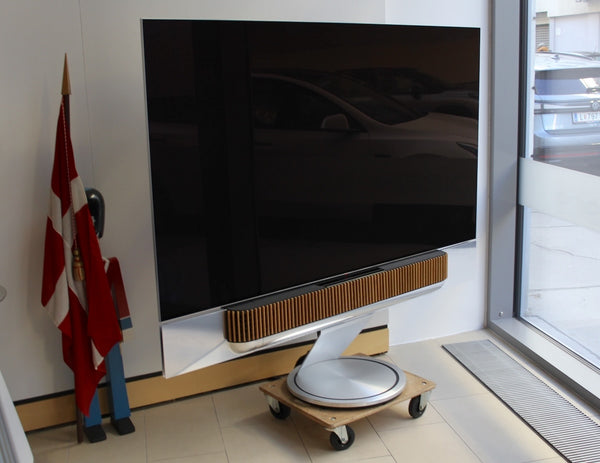 BeoVision Theatre 77<br>4K HDR OLED-Smart-TV<br>natural / oak (2023)