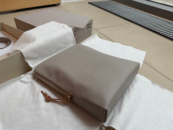 BeoPlay H100 <br>drahtloser Kopfhörer<br>hourglass sand (2025)