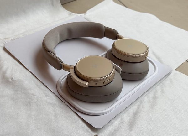 BeoPlay H100 <br>drahtloser Kopfhörer<br>hourglass sand (2025)