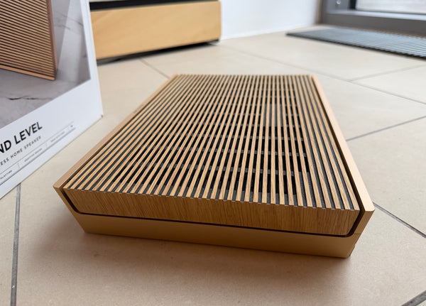 BeoSound Level <br>Drahtloses Musiksystem<br>gold tone / light oak (2024)