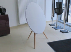 BeoPlay A9 MK4 GVA<br>Drahtloses Musiksystem <br>weiss/Eiche