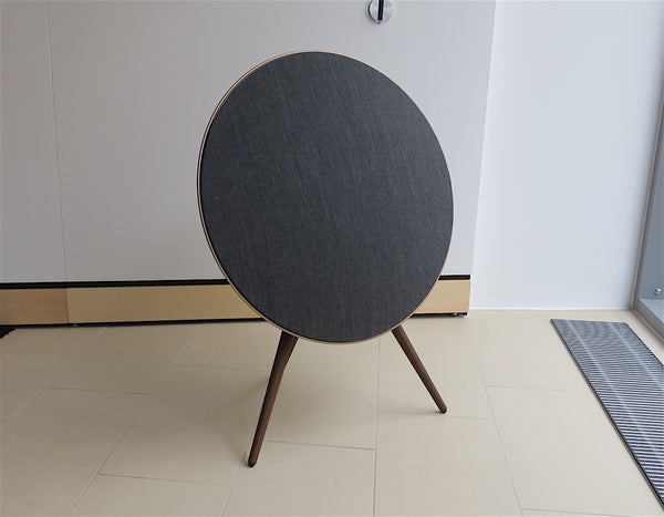 BeoPlay A9 MKIV brass tone / smoked oak (2020)