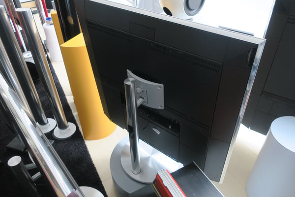 BeoVision 11-40 / 11-46 / 14-40 <br>motorisierter Bodenfuss<br>Type 4717