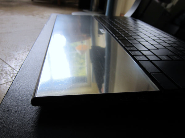 Asus NX90JQ Notebook, Design by David Lewis