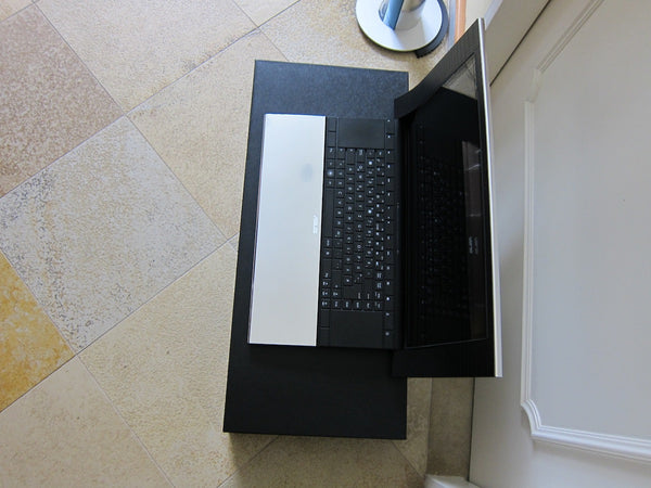 Asus NX90JQ Notebook, Design by David Lewis