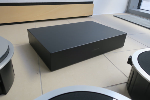 BeoLab 15 & 16 <bR>Einbaulautsprecher Set <br>mit Subwoofer <br>und Amplifier 1 (2013)