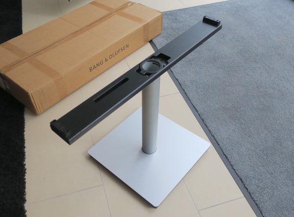BeoVision 8-32 Bodenstandfuss, Type 4494